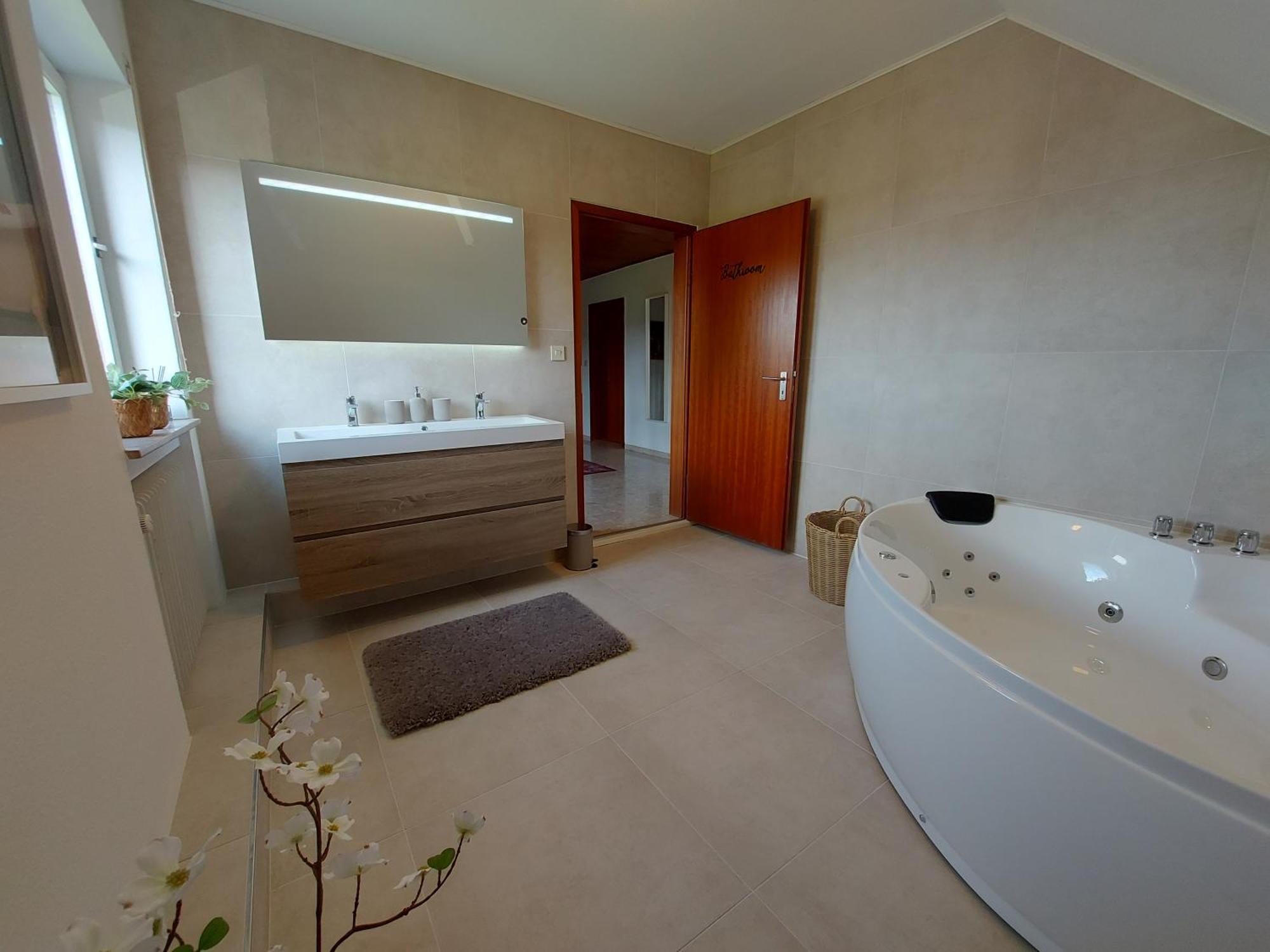 Ferienhaus Hescheld With Private Jacuzzi Hellenthal Exterior photo